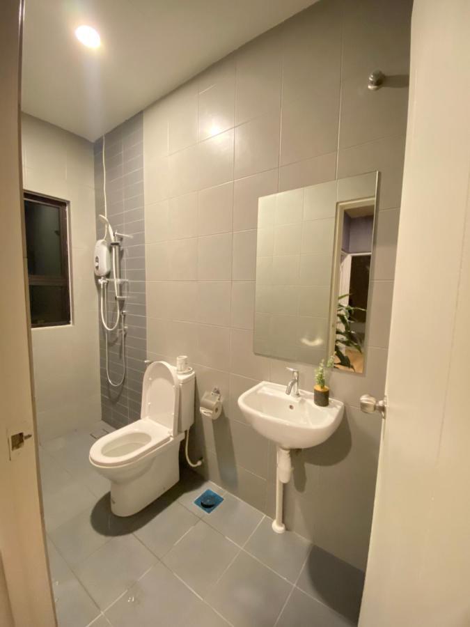 קוצ'ינג Faizal Madhi Homestay מראה חיצוני תמונה