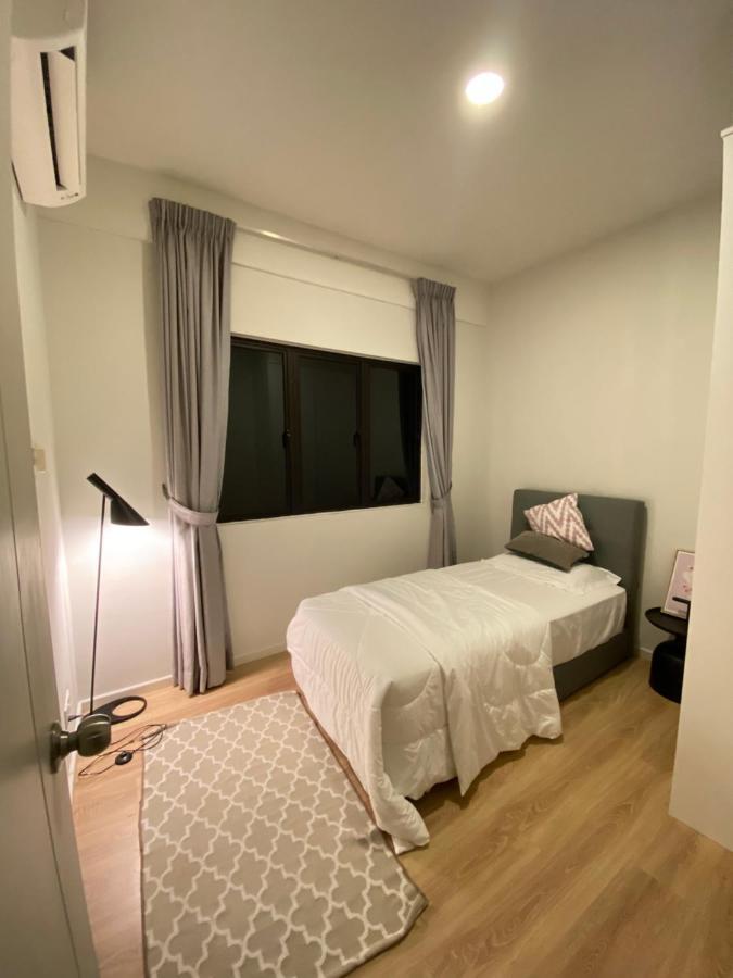 קוצ'ינג Faizal Madhi Homestay מראה חיצוני תמונה